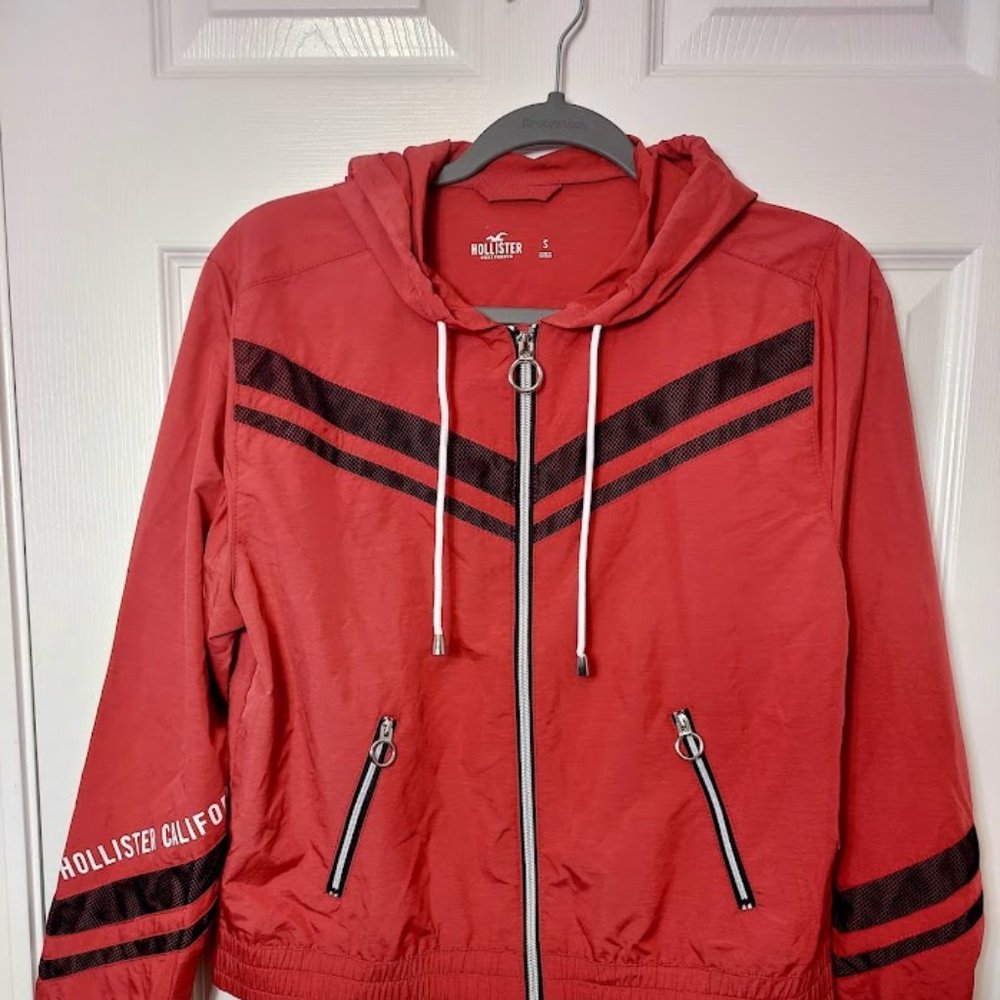 Hollister California Youth Small Windbreaker Red Black Mesh Stripes New Full Zip